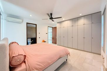 KGSAAS Golf Club, Seksyen 13