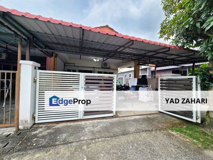 Seksyen 30, Shah Alam | Single Storey Terrace 4 Bedrooms | RM430K - Renovated and Kitchen Extended with Kitchen Cabinet, Selangor, Shah Alam