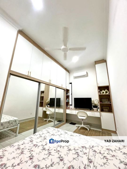 Bandar Rimbayu, Telok Panglima Garang | Double Storey Terrace 4 Bedrooms | RM870K - Partial Furnished, Renovated & Big Built Up, Selangor, Telok Panglima Garang