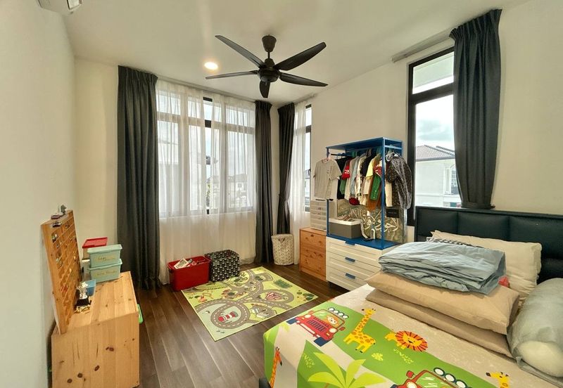 Mellowood @ Eco Majestic