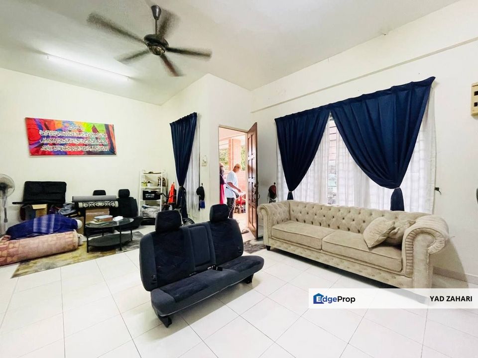 Alam Budiman, Shah Alam | Double Storey Terrace 4 Bedrooms | RM670K - Endlot, Below MV, Extra Parking & Individual Title, Selangor, Shah Alam