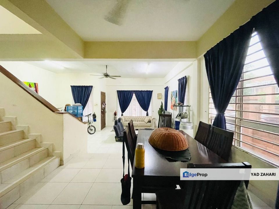 Alam Budiman, Shah Alam | Double Storey Terrace 4 Bedrooms | RM670K - Endlot, Below MV, Extra Parking & Individual Title, Selangor, Shah Alam
