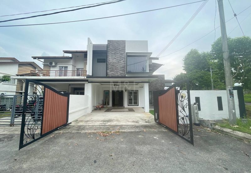 Taman Mentari, Semenyih | Double Storey Terrace 6+1 Rooms | RM850K - Corner Unit, Private Pool & Renovated New Refurbished 