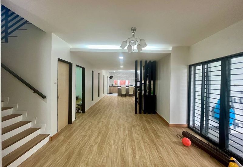 Taman Mentari, Semenyih | Double Storey Terrace 6+1 Rooms | RM850K - Corner Unit, Private Pool & Renovated New Refurbished 