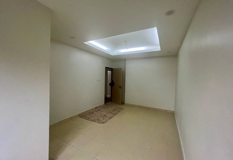 Taman Mentari, Semenyih | Double Storey Terrace 6+1 Rooms | RM850K - Corner Unit, Private Pool & Renovated New Refurbished 