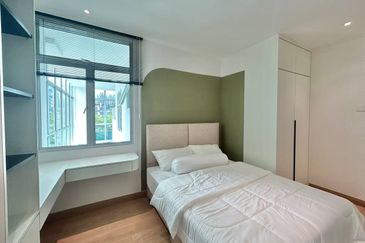 Sungai Ramal, Bangi | RM300K - Strategic Location, Freehold & 2 units Covered Parking