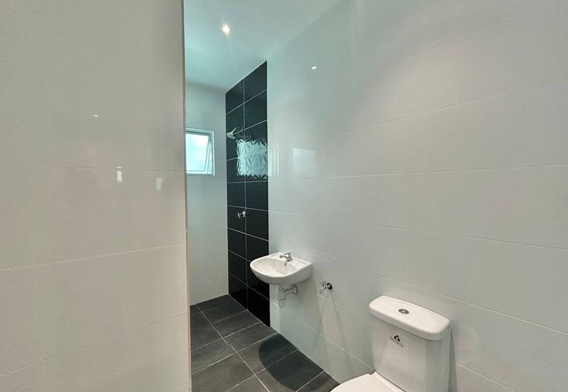 Sungai Ramal, Bangi | RM300K - Strategic Location, Freehold & 2 units Covered Parking