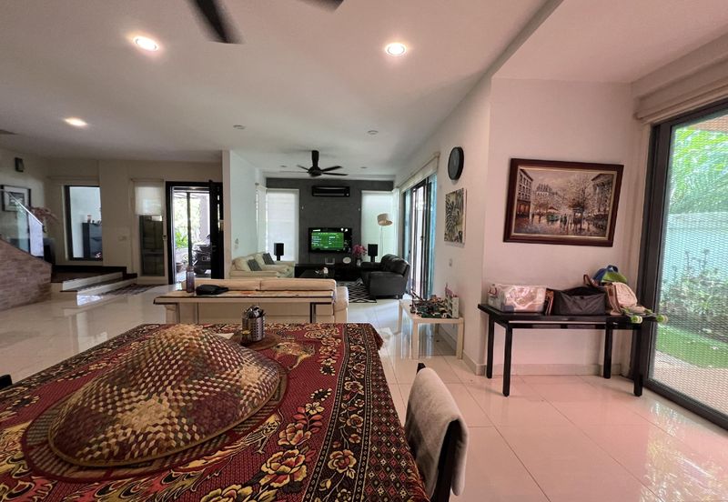 Bangi Lakehill Villas