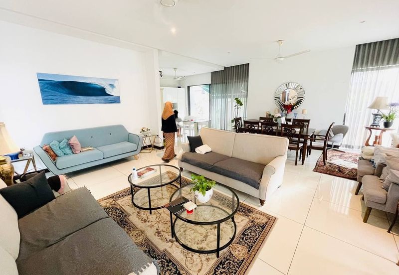 Tiana Elmina Gardens