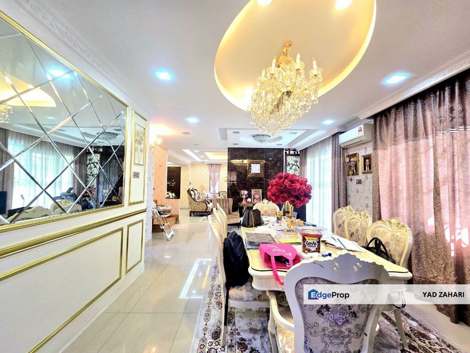 Jalan Aman Perdana, Klang | Bungalow 5 Bedrooms | RM1.17M - Renovated, Fully Furnished, Gated Guarded and Below MV, Selangor, Klang