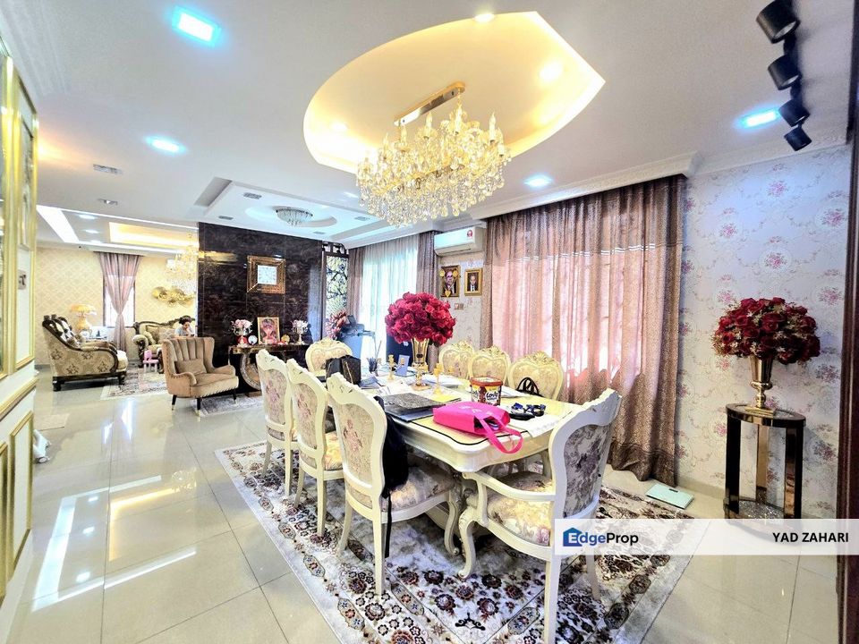 Jalan Aman Perdana, Klang | Bungalow 5 Bedrooms | RM1.17M - Renovated, Fully Furnished, Gated Guarded and Below MV, Selangor, Klang