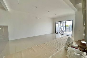 Serenia (Type Anira), Sepang | Double Storey Terrace 4 Bedrooms | RM790K - Facing Open, New Unit & Freehold Individual Title