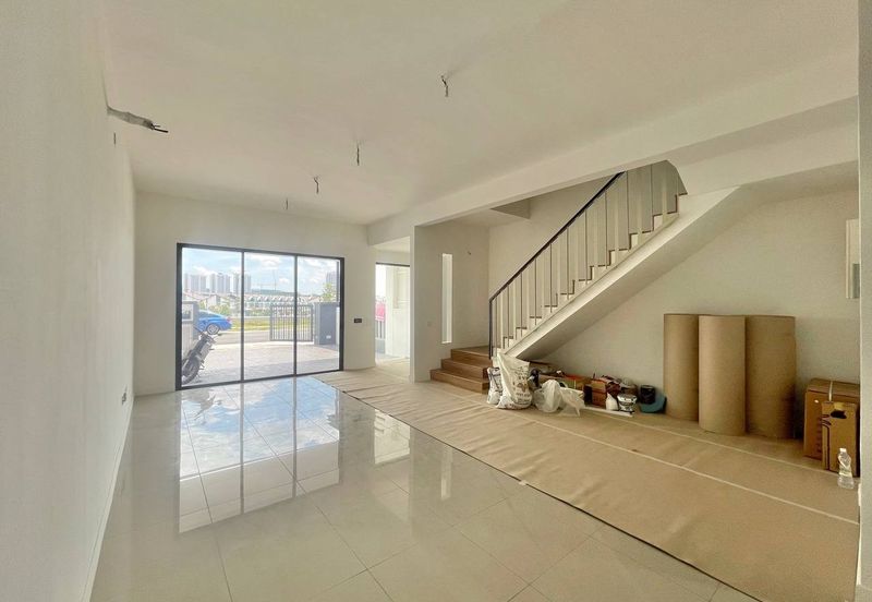Serenia (Type Anira), Sepang | Double Storey Terrace 4 Bedrooms | RM790K - Facing Open, New Unit & Freehold Individual Title
