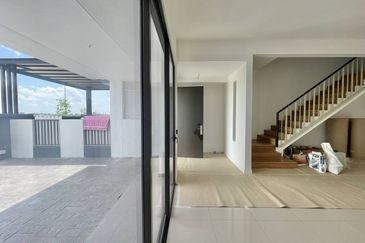 Serenia (Type Anira), Sepang | Double Storey Terrace 4 Bedrooms | RM790K - Facing Open, New Unit & Freehold Individual Title