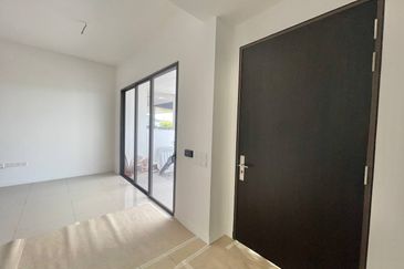 Serenia (Type Anira), Sepang | Double Storey Terrace 4 Bedrooms | RM790K - Facing Open, New Unit & Freehold Individual Title