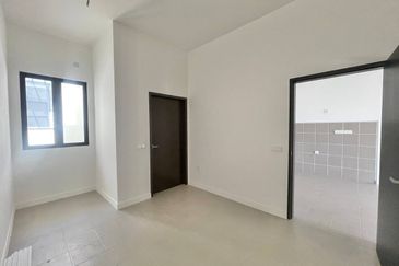 Serenia (Type Anira), Sepang | Double Storey Terrace 4 Bedrooms | RM790K - Facing Open, New Unit & Freehold Individual Title