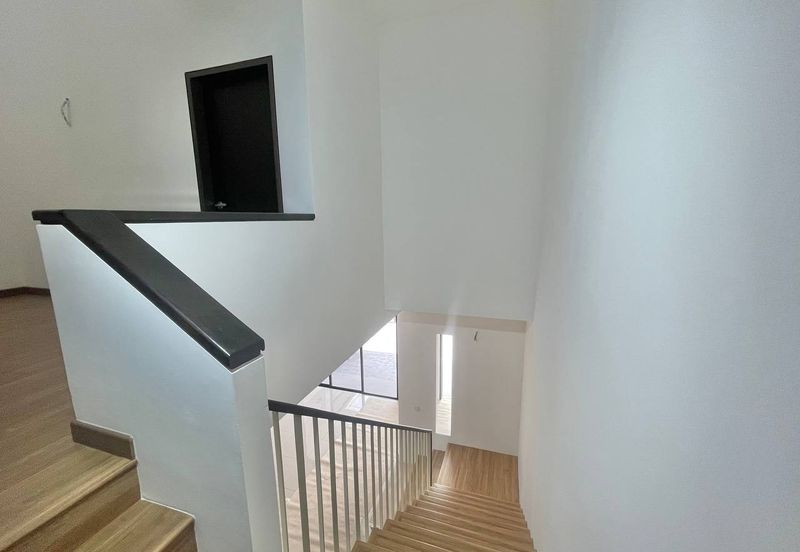 Serenia (Type Anira), Sepang | Double Storey Terrace 4 Bedrooms | RM790K - Facing Open, New Unit & Freehold Individual Title