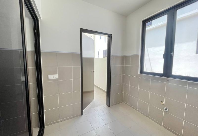 Serenia (Type Anira), Sepang | Double Storey Terrace 4 Bedrooms | RM790K - Facing Open, New Unit & Freehold Individual Title