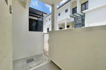 Serenia (Type Anira), Sepang | Double Storey Terrace 4 Bedrooms | RM790K - Facing Open, New Unit & Freehold Individual Title