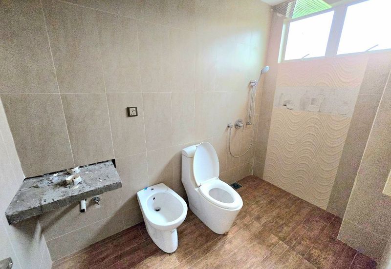 Putra Hill Residency