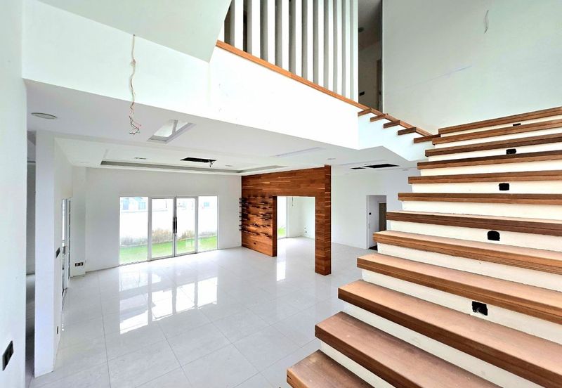 Putra Hill Residency