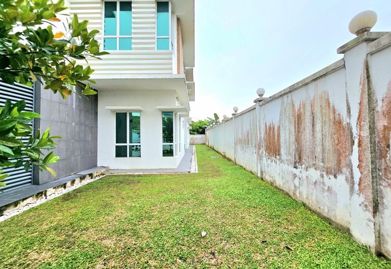 Putra Hill Residency