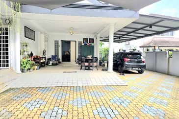 Jalan Kolam Air Lama C 