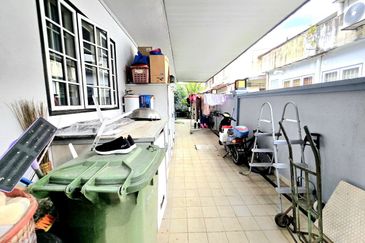 Jalan Kolam Air Lama C 