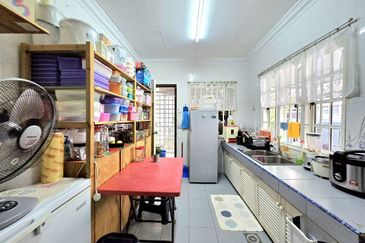 Jalan Kolam Air Lama C 