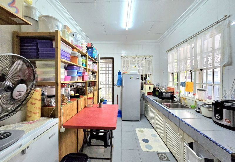 Jalan Kolam Air Lama C 