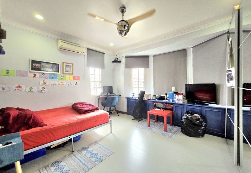 Jalan Kolam Air Lama C 