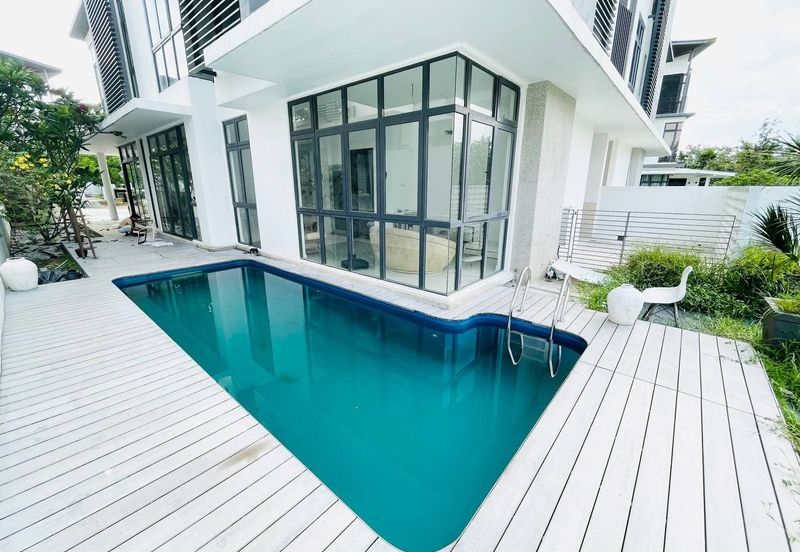 Augusta Residence, Presint 12