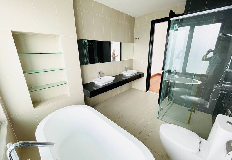 Augusta Residence, Presint 12