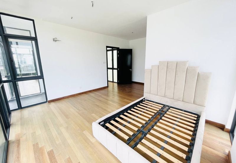 Augusta Residence, Presint 12