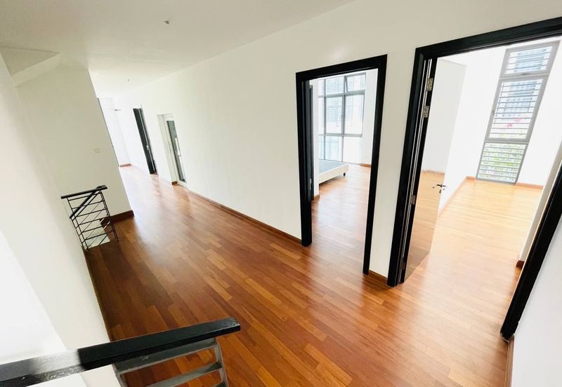 Augusta Residence, Presint 12