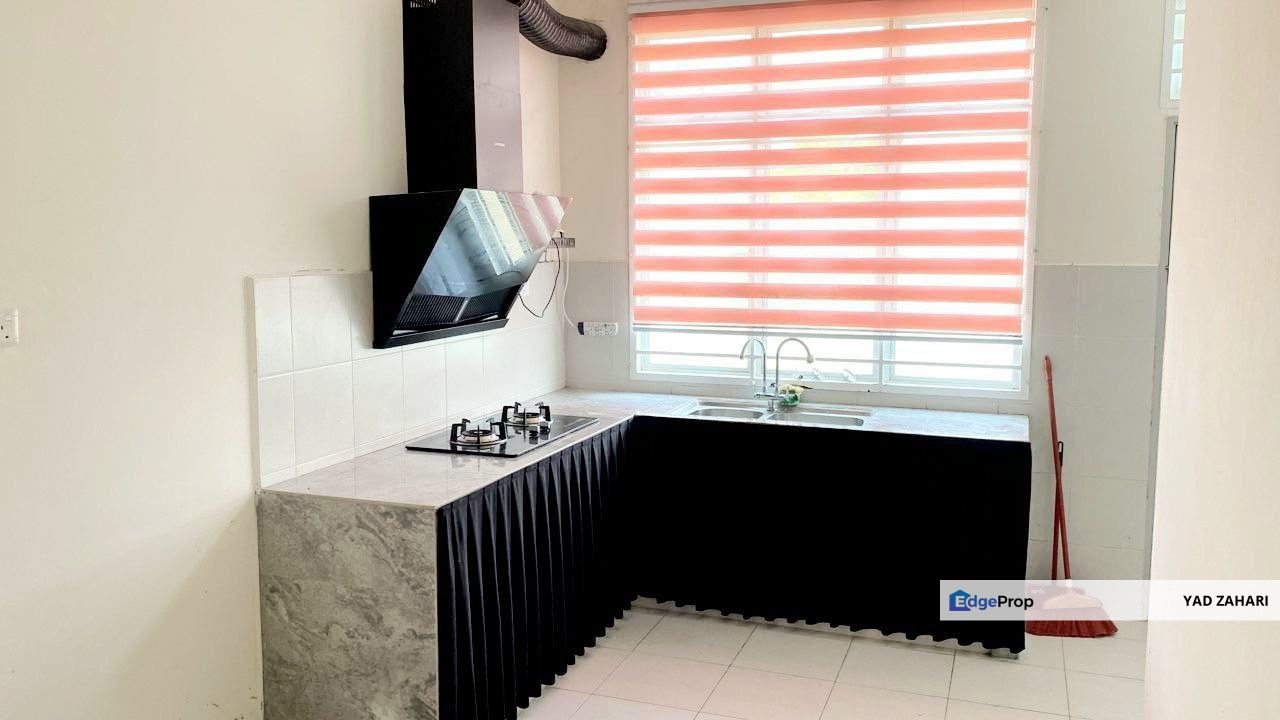 Taman Bentara, Telok Panglima Garang | Double Storey Terrace 4 Bedrooms | RM399K - Low Density, Malay Reserved & Partial Furnished, Selangor, Telok Panglima Garang