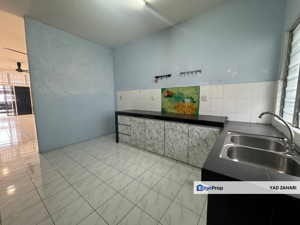 Taman Idaman, Seksyen 30, Shah Alam | Single Storey Terrace 3 Bedrooms | RM385K- Nearby Amenities and Matured Area, Selangor, Shah Alam