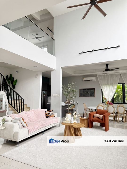 Taman Villa Perdana, Kajang | 3 Storey Semi-D 7+3 Rooms | RM1.99M - Spacious, Extended & Renovated with Partial Furnished, Selangor, Kajang
