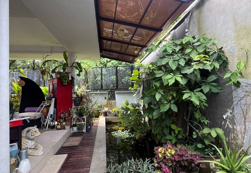 Jalan Kolam Air Lama B