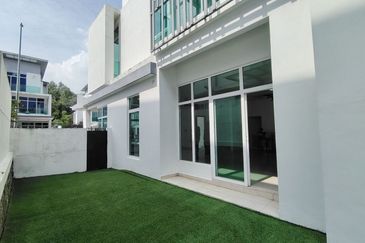 Clover Garden Residences