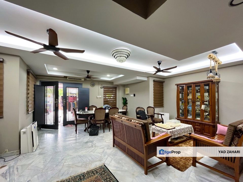 Taman Bukit Saga, Shah Alam | Double Storey Terrace 4 Bedrooms | RM680K - Renovated, Kitchen Extended and Nearby Amenities, Selangor, Shah Alam