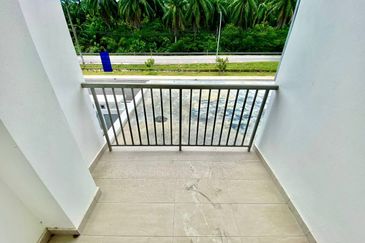 Laman Sutera Seksyen U15, Shah Alam | Double Storey Semi D 5 Bedrooms | RM850K - Facing Open, Non Bumi lot & Peace Environment