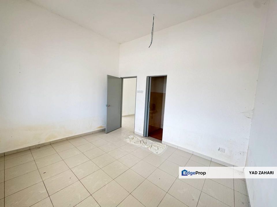 Taman Desa Indah Putera, Sepang | Single Storey Semi-D 4 Bedrooms | RM530K - Nearby KLIA & Kota Warisan and Extra Land Back & Side, Selangor, Sepang