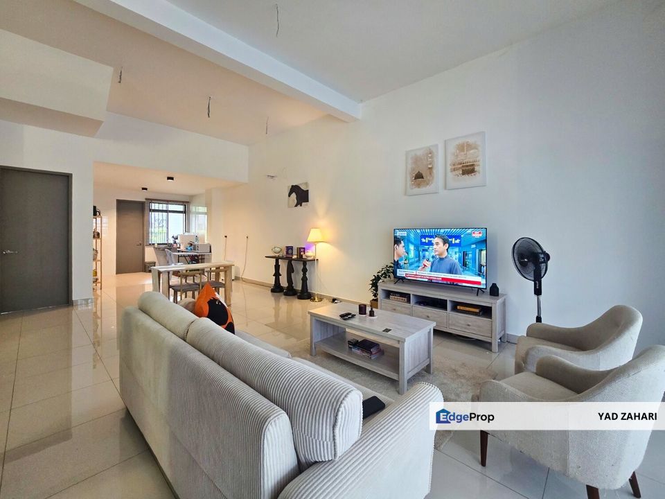 Maple Residence, Cyberjaya | Double Storey Terrace 4 Bedrooms | RM1.07M - Freehold, Non Bumi lot, Easy Access to Highway & Spacious, Selangor, Cyberjaya