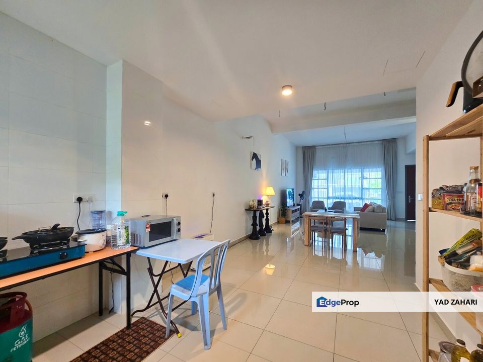Maple Residence, Cyberjaya | Double Storey Terrace 4 Bedrooms | RM1.07M - Freehold, Non Bumi lot, Easy Access to Highway & Spacious, Selangor, Cyberjaya