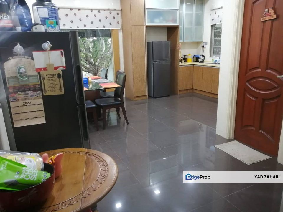 Taman Villa Heights, Kajang | Bungalow 7 Bedrooms | RM2.8M - Spacious Unit, With Jacuzzi & Extra Land as Garden, Selangor, Kajang