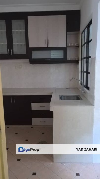 Subang Impian, Shah Alam | Double Storey Terrace 4 Bedrooms | RM520K - Gated Guarded, Facing Open and Renovated, Selangor, Subang