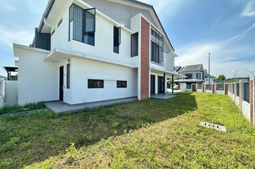 Elmina Green Three @ City of Elmina