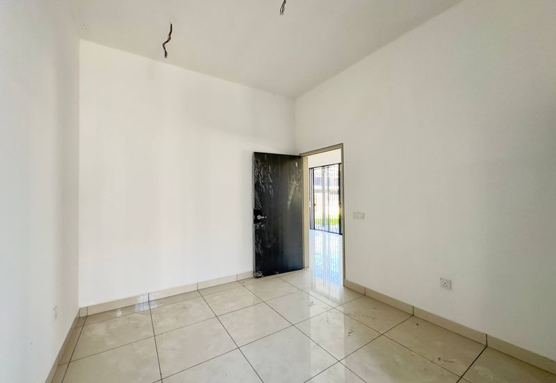 Elmina Green Three @ City of Elmina