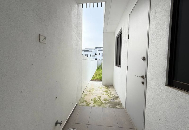 Casablanca 1 @ Alam Impian